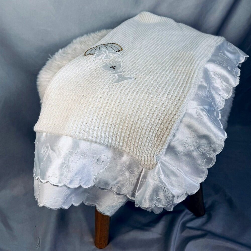 Elegant Vintage Baby Christening Baptism Shawl Blanket Ivory Off White Embroider